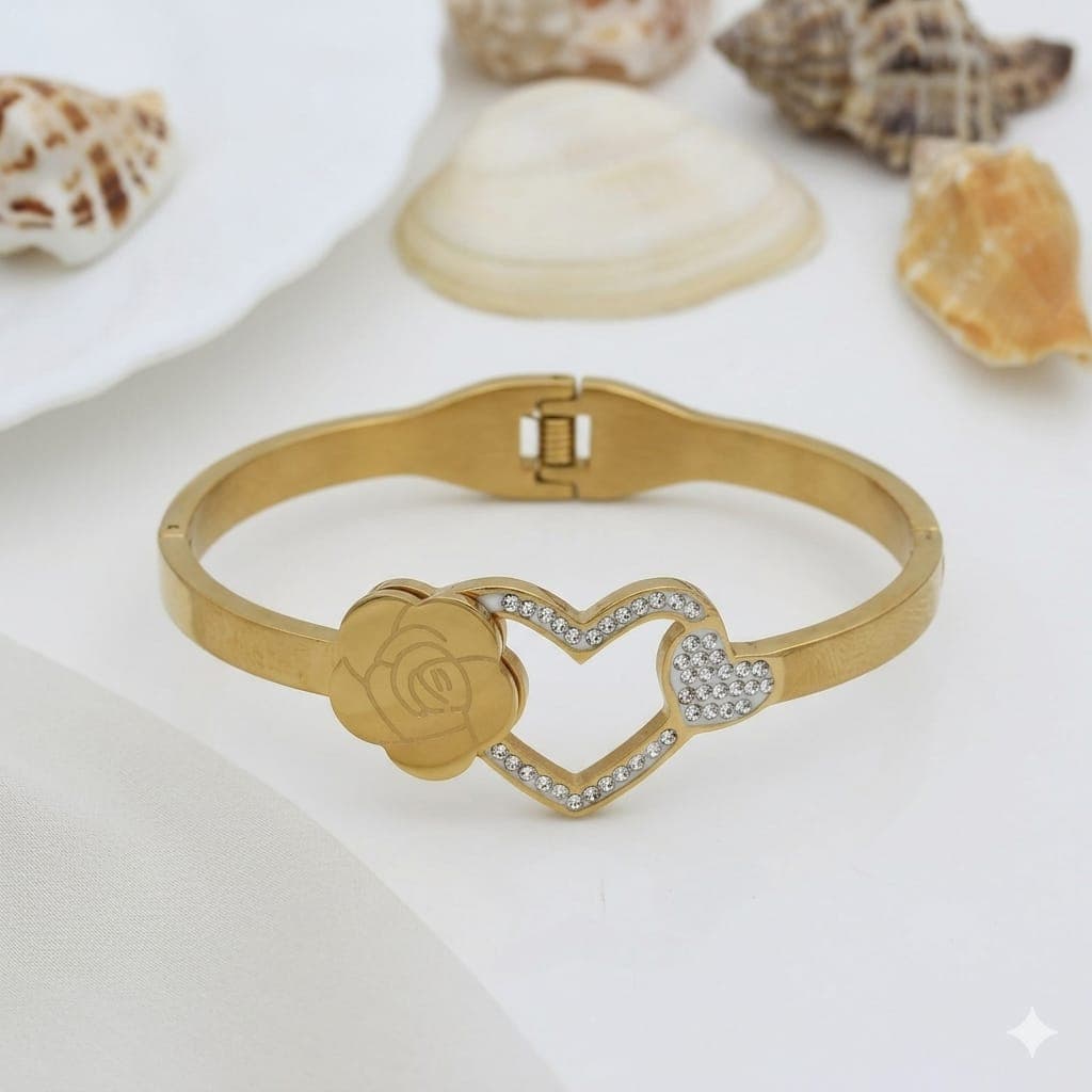Elegant Gold Chain Bracelet